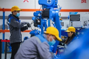 Cuireann CRP Robots Monarú Chliste chun cinn